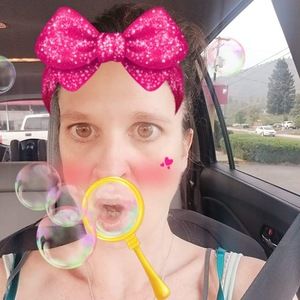 Meet your Posher, Hayley